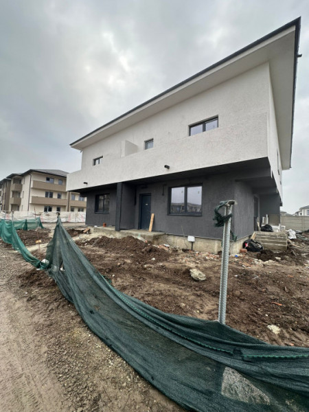 Cub De Vanzare/Bragadiru-Cartierul Independetei P+1+M id nr 16