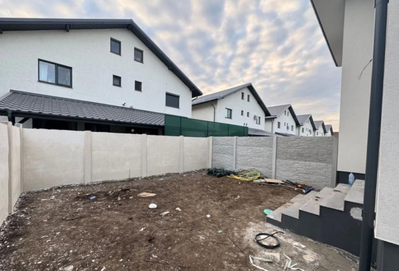 Casa de vanzare tip Triplex P+1+Pod/3 camere id nr 30