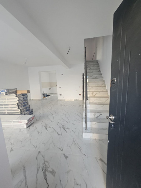 Casa de vanzare tip Triplex P+1+Pod/3 camere id nr 30