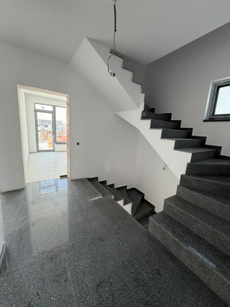 Casa/Vila Bragadiru-Prelungirea Ghencea 6 camere/id nr 8