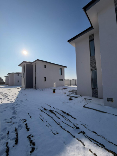 Casa/Vila Individuala Bragadiru Central 4 camere/id nr 36