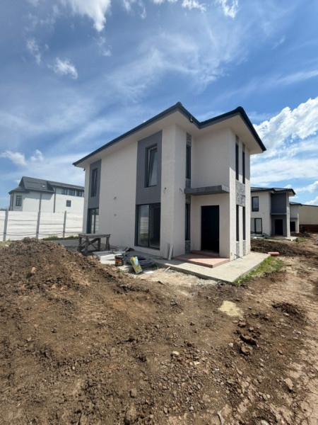 Casa/Vila Individuala Bragadiru Central 4 camere/id nr 36