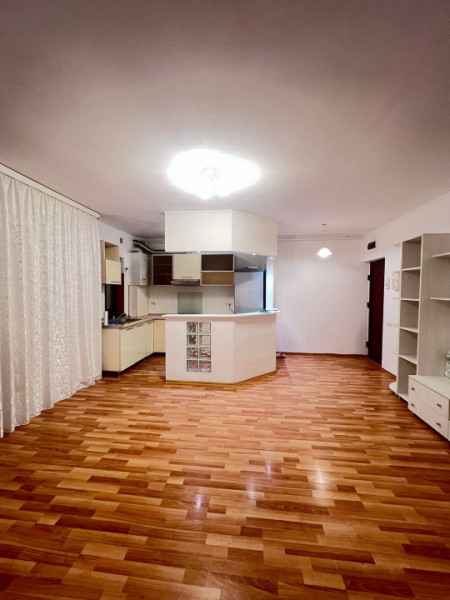 Apartament 2 camere de Inchiriat/Strada Smardan