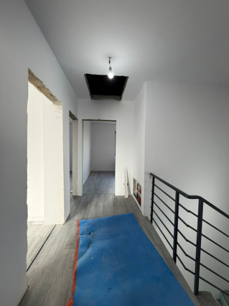 Vanzare Casa/Vila Individuala 4 camere/Cristalului id nr 61