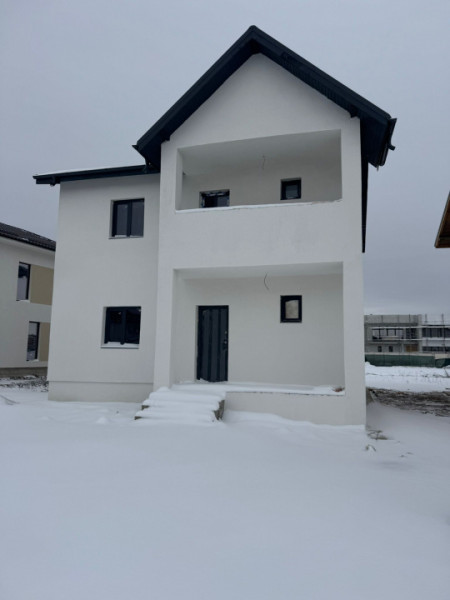 Vanzare Casa-Vila/Dormitor la parter/Cartierul Independentei id nr 49