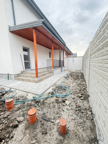 Vila Duplex/Bragadiru-Crisul Repede/Dormitor la parter id nr 57