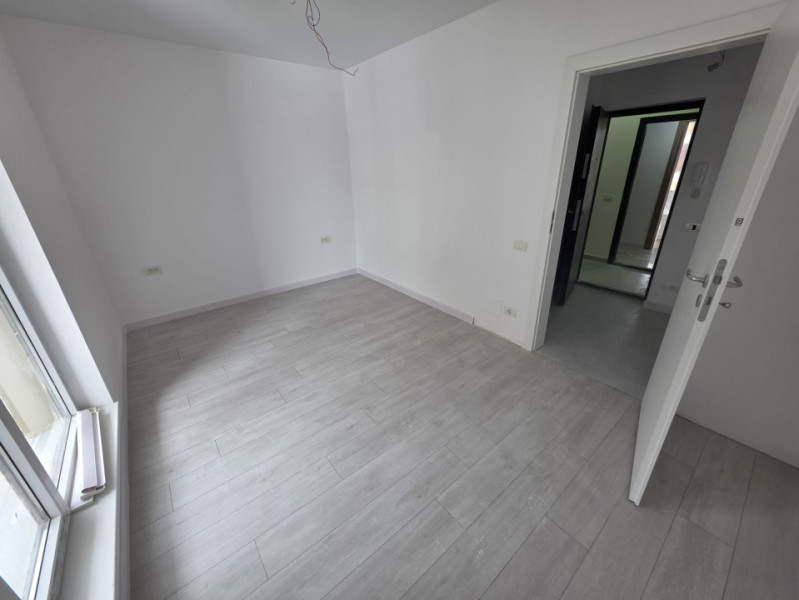  Apartament 3 camere cu gradina proprie 49mp