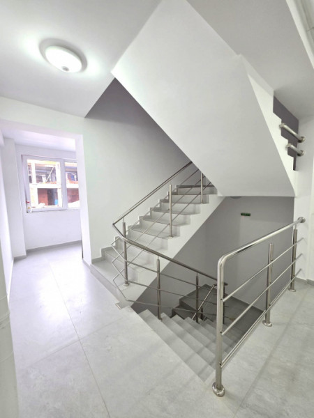  Apartament 3 camere cu gradina proprie 49mp