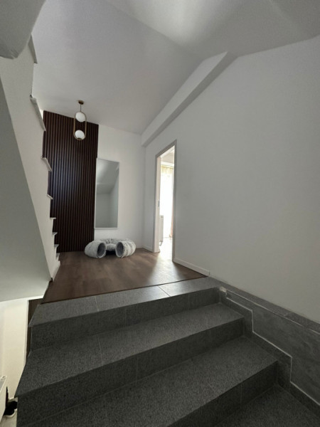 Ansamblu Privat/Case mobilata P+1+M/Toate Utilitatile id nr 41