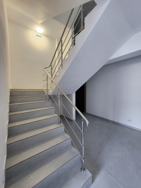 Apartament 3 camere 2 bai bucatarie mobilata/Bragadiru strada Crisul Repede