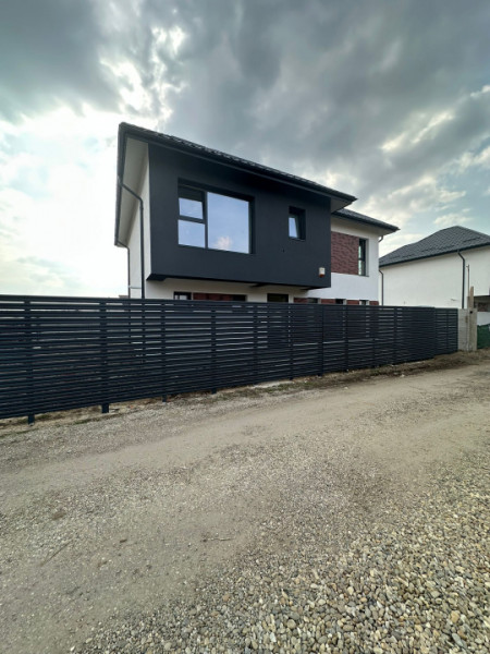 Vila Individuala 4 camere /Domnesti teren 400mp