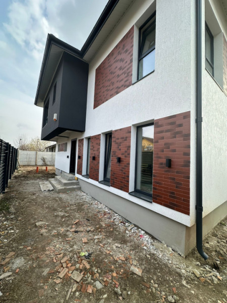 Vila Individuala 4 camere /Domnesti teren 400mp