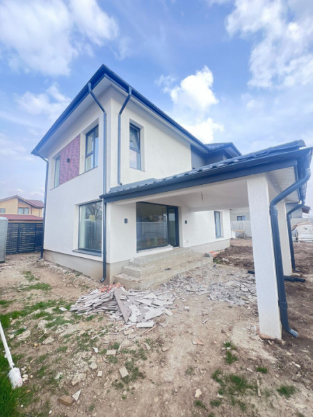 Vila Individuala 4 camere /Domnesti teren 400mp