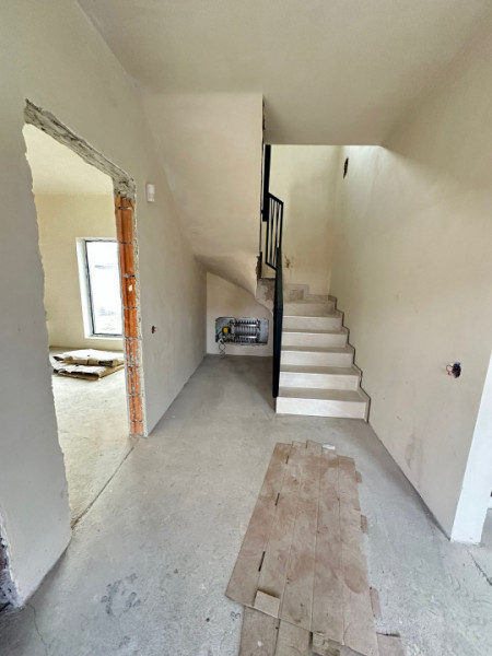 Vila Individuala 4 camere /Domnesti teren 400mp