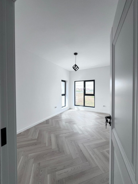 Vila Individuala 4 camere /Domnesti teren 400mp