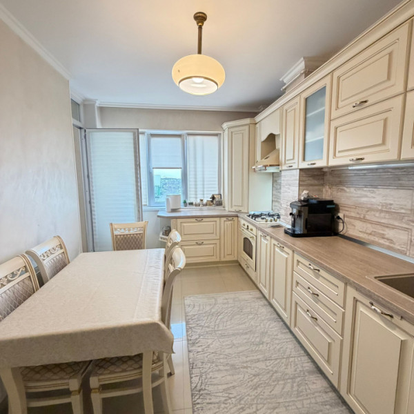 Vanzare Apartament 3 camere 2 bai /Mobilat si Utilat