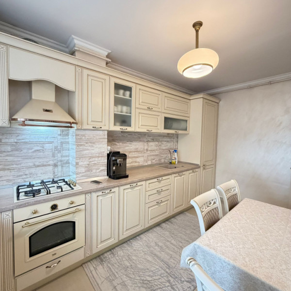 Vanzare Apartament 3 camere 2 bai /Mobilat si Utilat