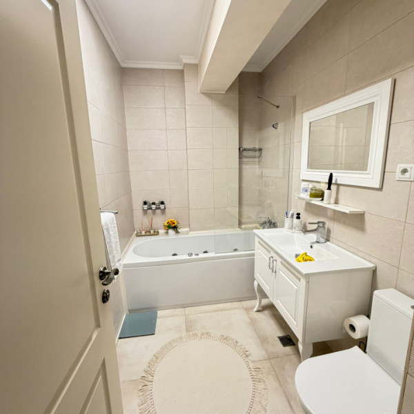 Vanzare Apartament 3 camere 2 bai /Mobilat si Utilat