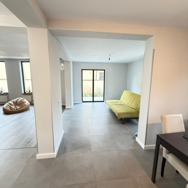 Vanzare Vila Individuala /Bragadiru str Mracineni/teren 500mp