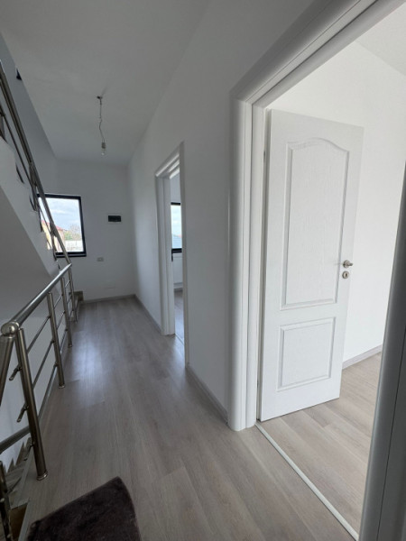 Vila Duplex de vanzare/Cornetu P+1+M /Mansarda Finisata