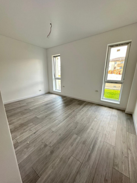 Promotie Apartament 3 camere cu bucatarie inclusa si loc de parcare