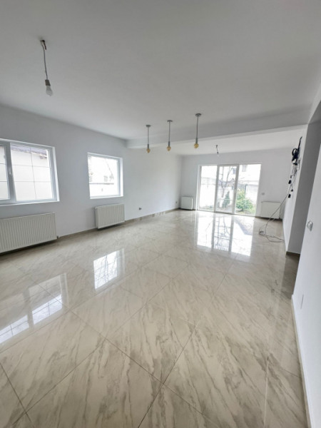 Vila de Vanzare Bragadiru str Libertatii/P+1+M