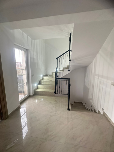 Vila de Vanzare Bragadiru str Libertatii/P+1+M