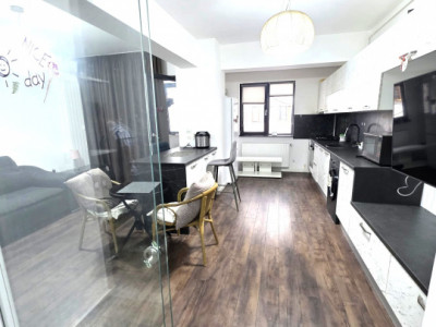 Apartament 3 camere 2 bai/Cartierul Latin etaj 1