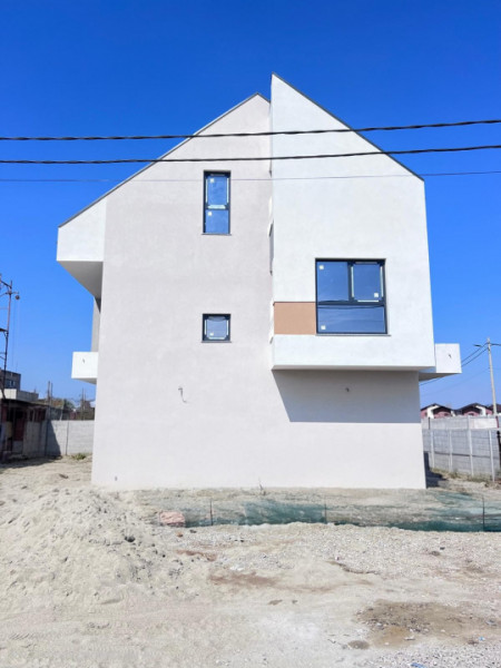 Casa/Vila Bragadiru strada Celofibrei P+1+M