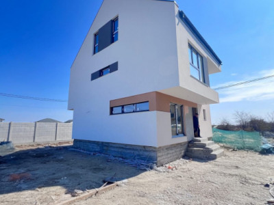 Casa/Vila Bragadiru strada Celofibrei P+1+M