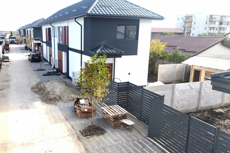 Vanzare Apartament 2 camere+curte 60mp si 2 locuri de parcare