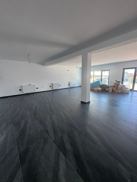 Spatiu Comercial de Inchiriat /Strada Safirului