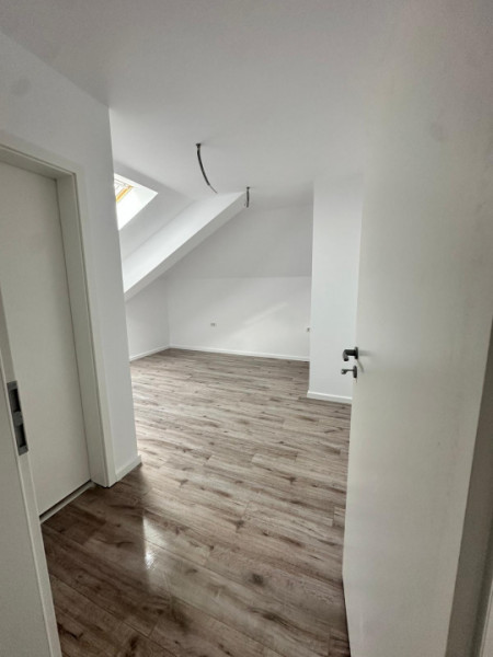 Apartament 3 camere 2 bai Bragadiru strada Diamantului 