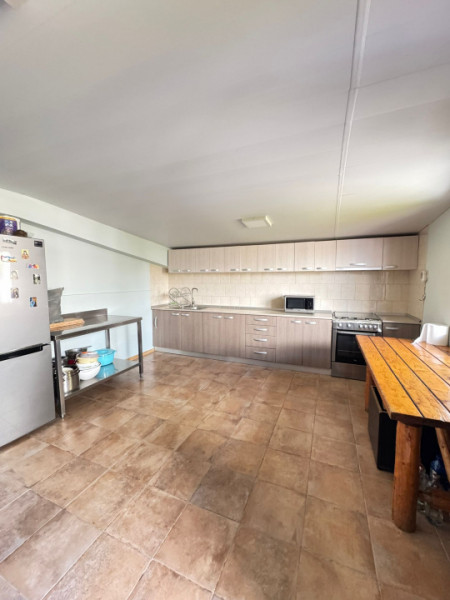 Vila Superba pentru 2 familii /9 Camere /Curte 721