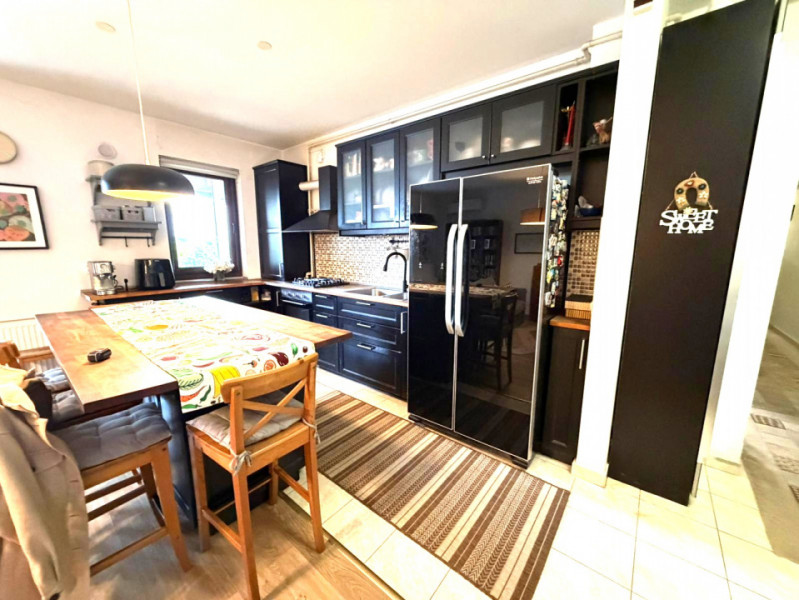 Apartament 4 camere si curte 80 mp/Bragadiru strada Smaraldului