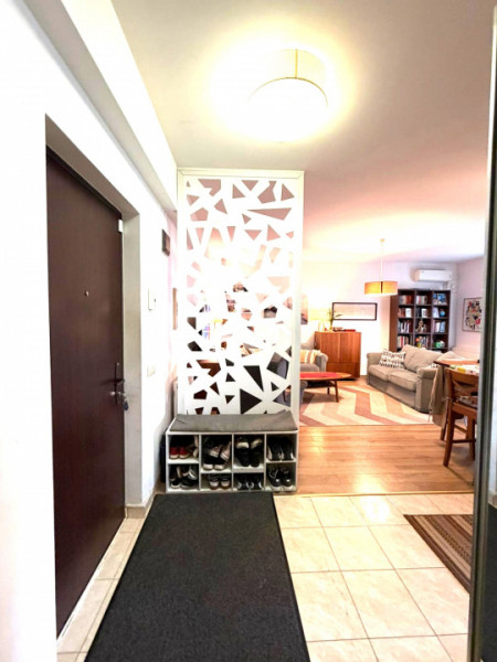 Apartament 4 camere si curte 80 mp/Bragadiru strada Smaraldului
