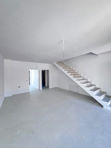 Vanzare Casa tip triplex/3 camere id nr 50