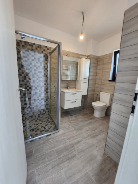 Duplex de Vanzare /Dormitor la parter -Strada Celofibrei