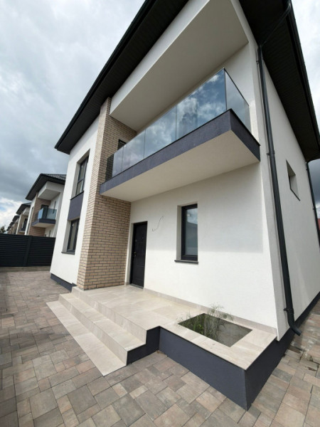 Vila Individuala P+1+M/Cartier Cristalului /5 camere-4 bai
