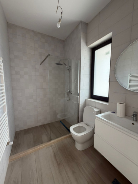 Vila Individuala P+1+M/Cartier Cristalului /5 camere-4 bai