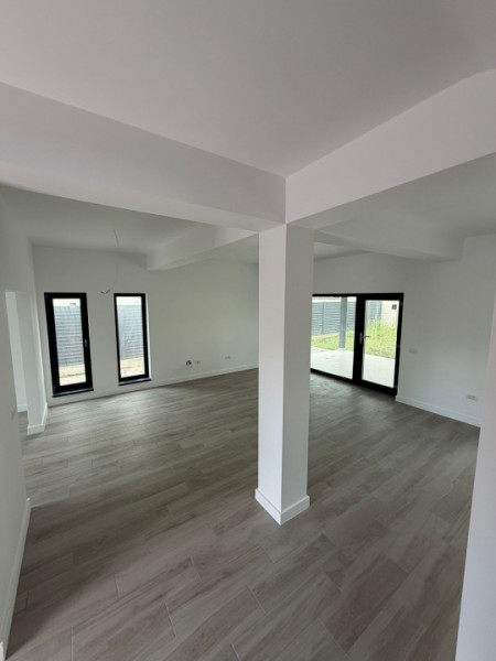 Vila Individuala P+1+M/Cartier Cristalului /5 camere-4 bai
