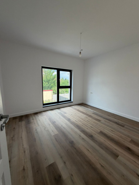 Vila Individuala P+1+M/Cartier Cristalului /5 camere-4 bai