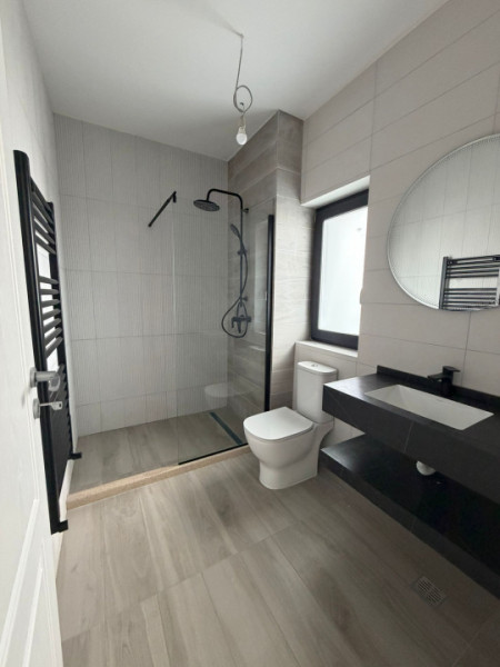 Vila Individuala P+1+M/Cartier Cristalului /5 camere-4 bai