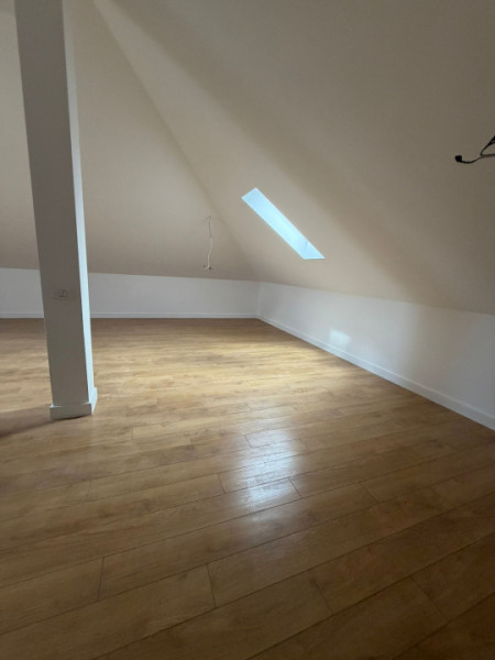 Vila Individuala P+1+M/Cartier Cristalului /5 camere-4 bai