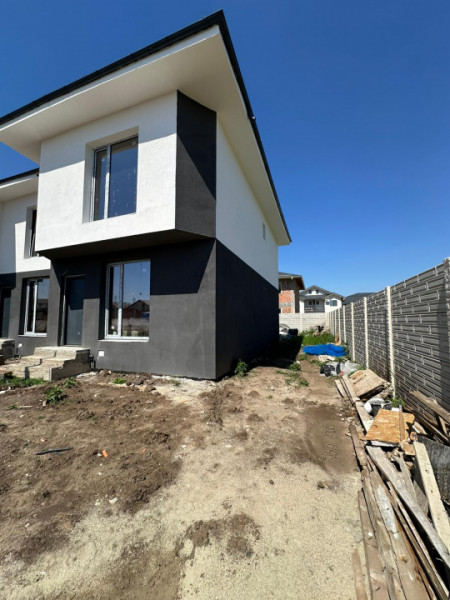 Vila Triplex/P+1+Pod/Cartierul Independentei/