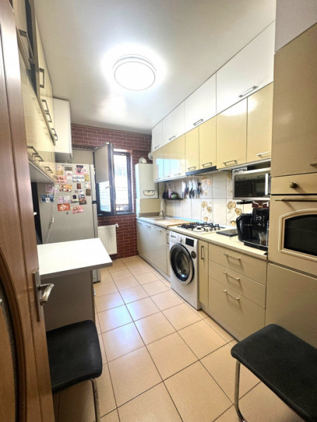Apartament 3 camere/Bragadiru strada Monumentului