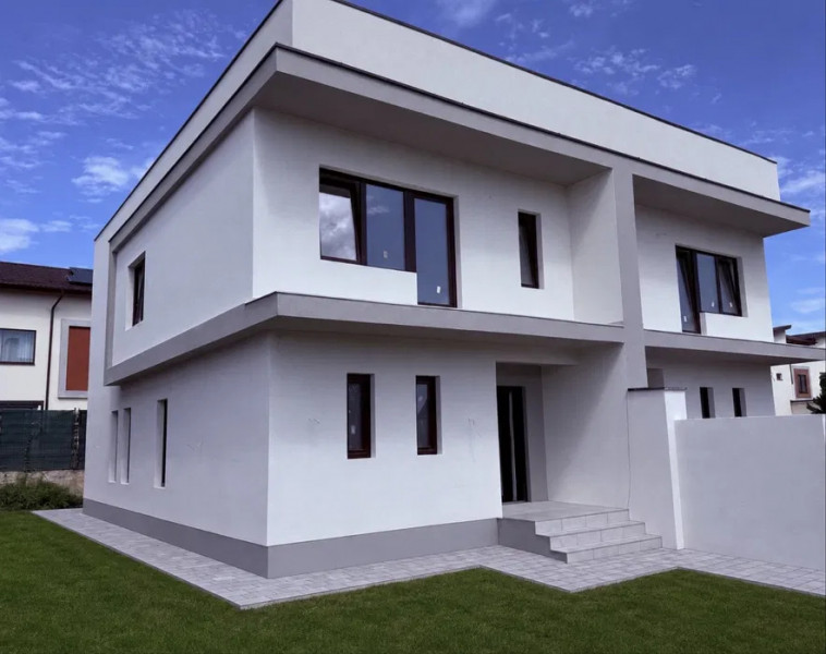Vanzare Vila Duplex/P+1+P/Granita cu sect 5