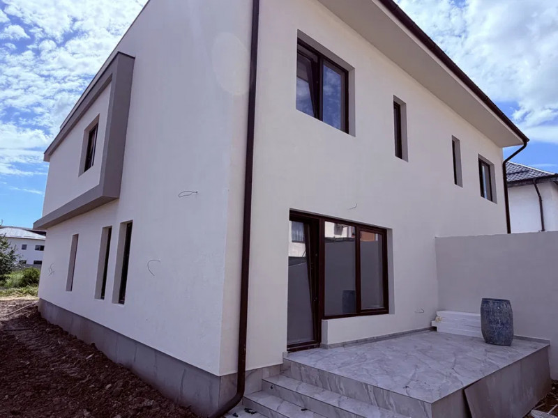 Vanzare Vila Duplex/P+1+P/Granita cu sect 5