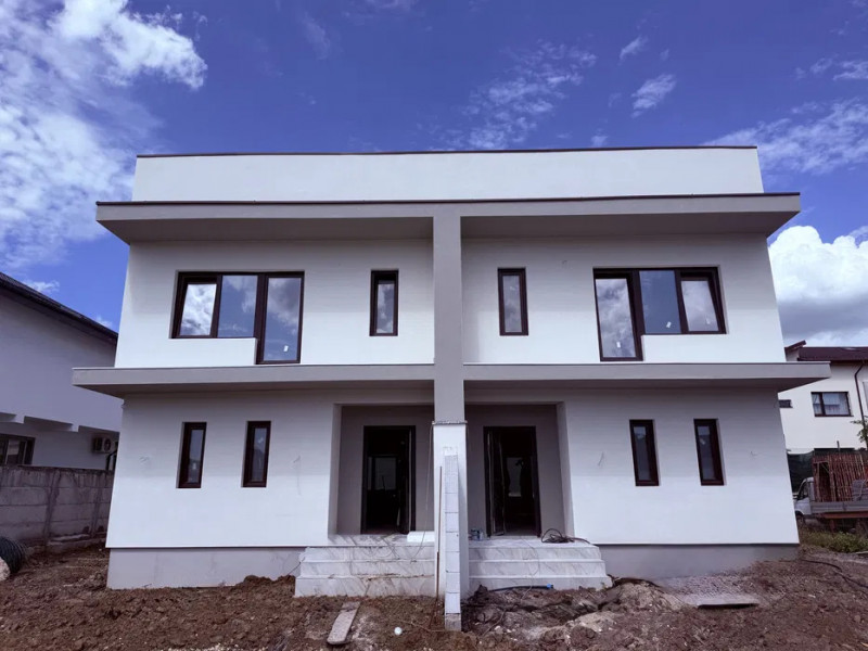 Vanzare Vila Duplex/P+1+P/Granita cu sect 5