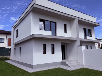 Vanzare Vila Duplex/P+1+P/Granita cu sect 5